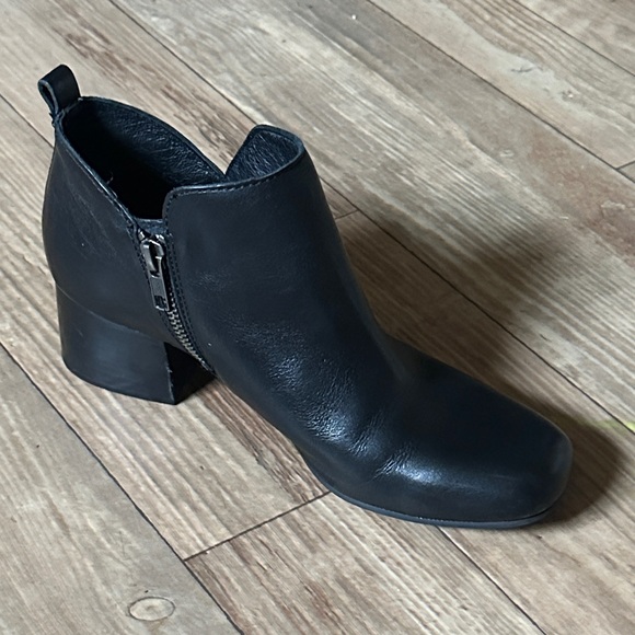 Born Black Leather Ankle Booties with Low Block Heel - Picture 8 of 10